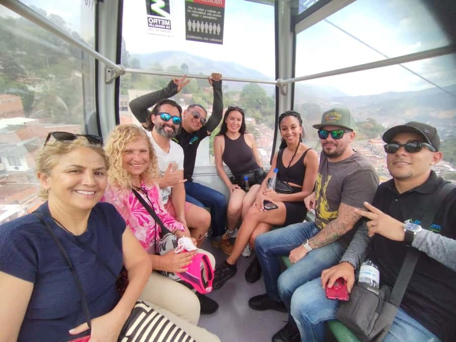 City Tour Medellin with a Chiva or a thematic van - Your 4-hour Medellin plan, in plain language