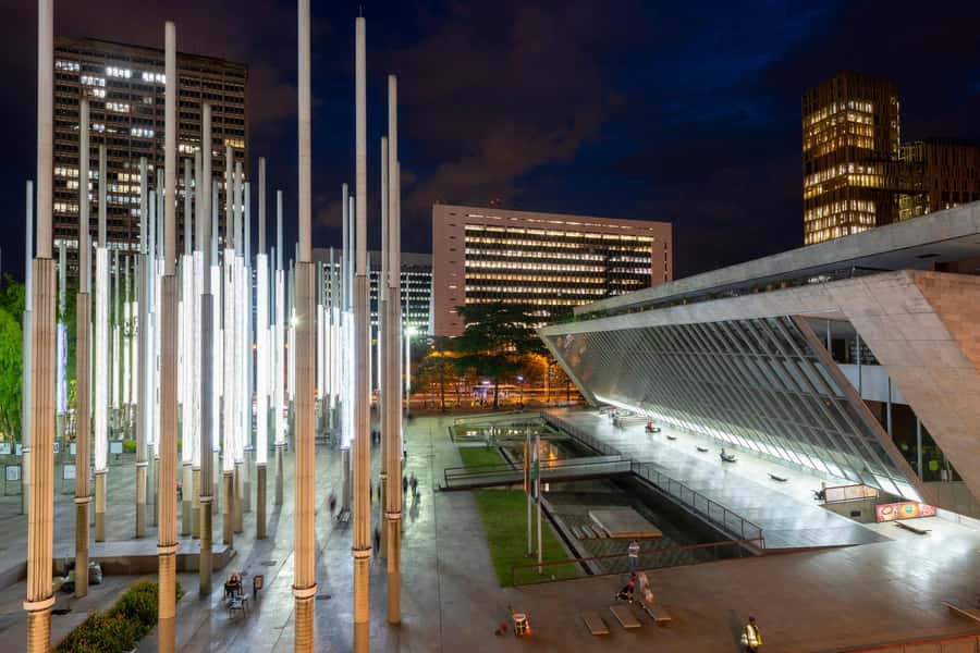 City Tour of Downtown Medellin Private or Shared - Plaza Botero, 23 sculptures and a downtown orientation