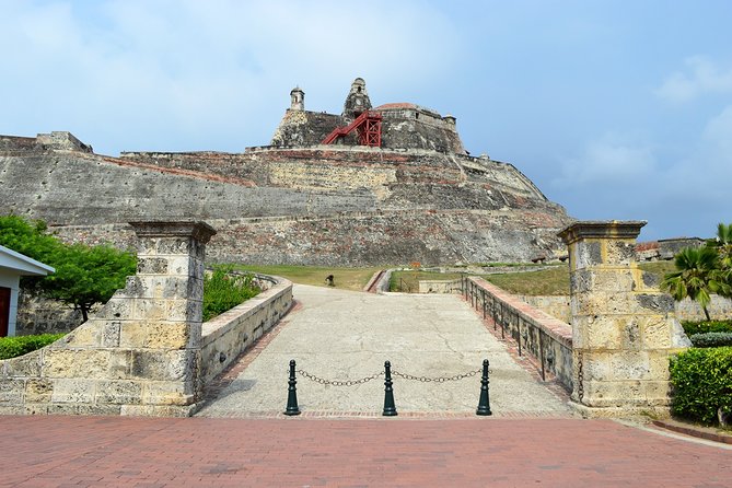 City tours in a cultural 'chiva' in Cartagena - Stop 4: Fuerte de San Sebastián del Pastelillo, photos first