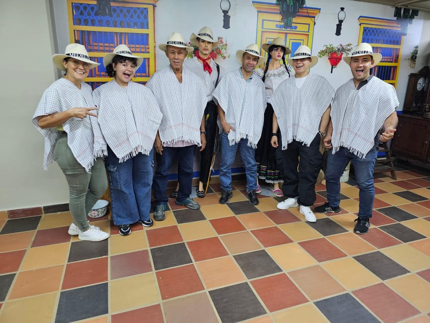 Coffee Experience with roasting show in Comuna 13 - The Hands-On Learning: From Coffee Planting to the Coffee Fruit