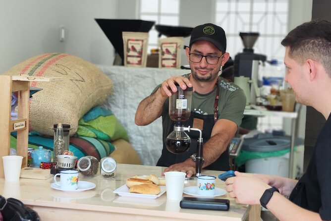 Coffee Tasting Experience in Cali Colombia - Meeting at Cl 8 #26-26-92 La Alameda, and what “up to 10” changes