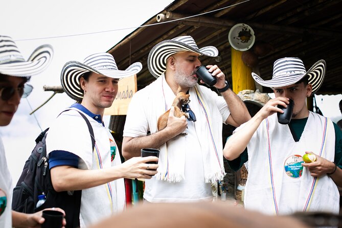 Coffee Tour with arrival on horseback and sugar cane processing - Key highlights