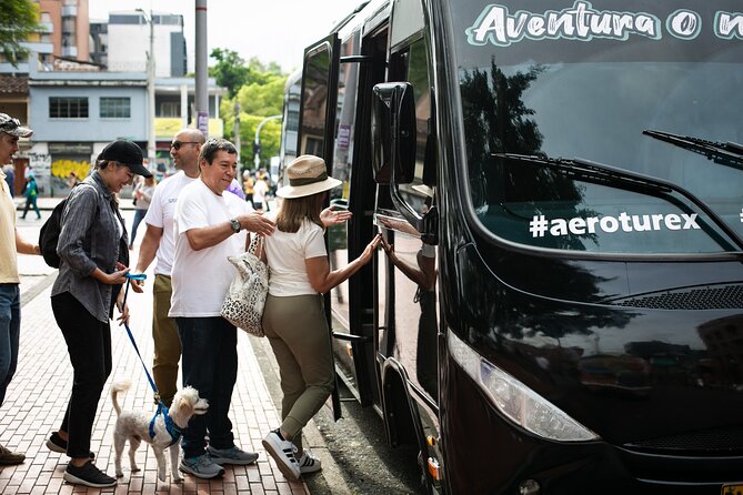 Coffee Tour with arrival on horseback and sugar cane processing - Sugar cane processing adds a second agriculture story