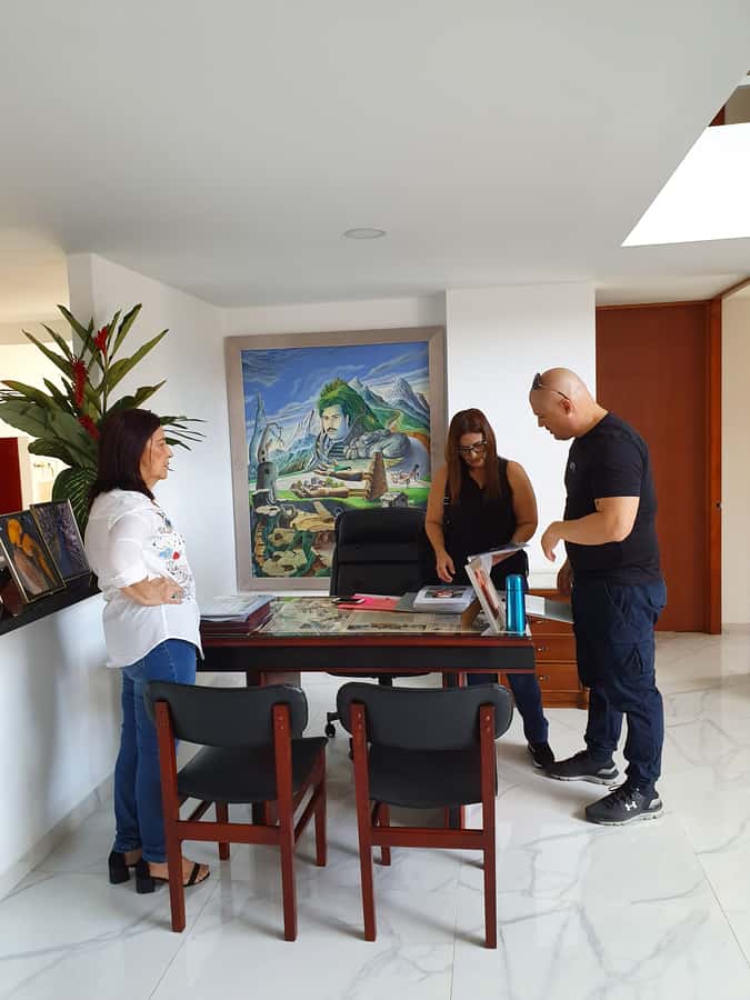 Colombia: Official Pablo Escobar Meet the Family Museum Tour - How the secluded penthouse setting shapes the experience