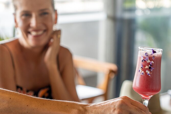 Colombian Cocktail Masterclass - Your mini bar session in Getsemaní, and why the small group helps