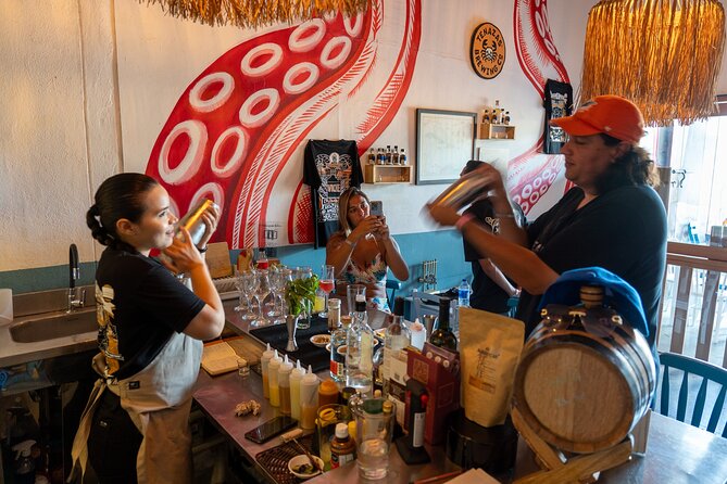 Colombian Cocktail Masterclass - Equipment, photos, and the joy of learning by doing