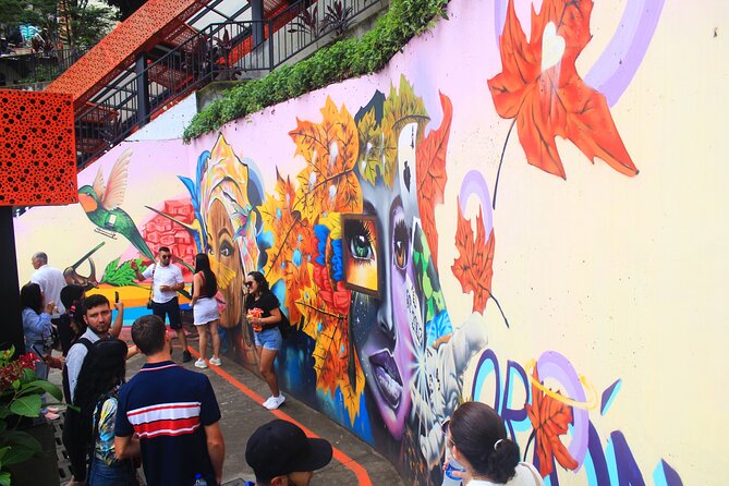Commune 13 graffiti tour food Panoramic street and cable car - Stop 4: Graffiti Tour in Comuna 13, Stories Behind the Murals