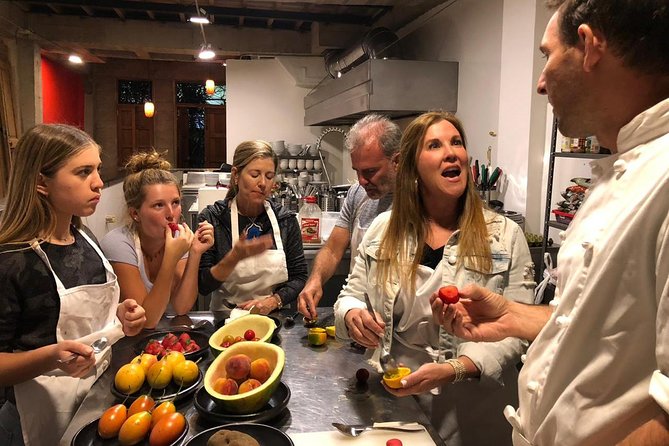 Community project cooking class and Medellin social transformation tour - What to know before you book