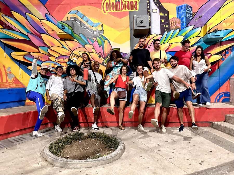 Complete Tour in Comuna 13: Graffiti, History and Street Delights - Should you book this Comuna 13 graffiti, history, and street delights tour?