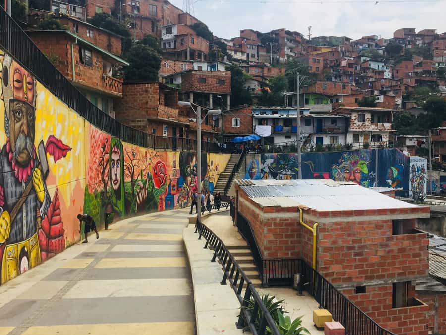 Comuna 13 and Downtown Medellín City Tour - Comuna 13 by metro cable car: graffiti, street artists, and real community warmth