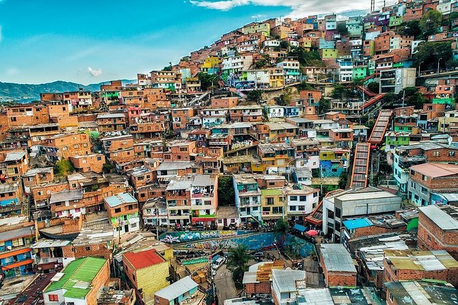 Comuna 13 Graffiti Tour with Street Food - Key highlights if you want the good parts fast
