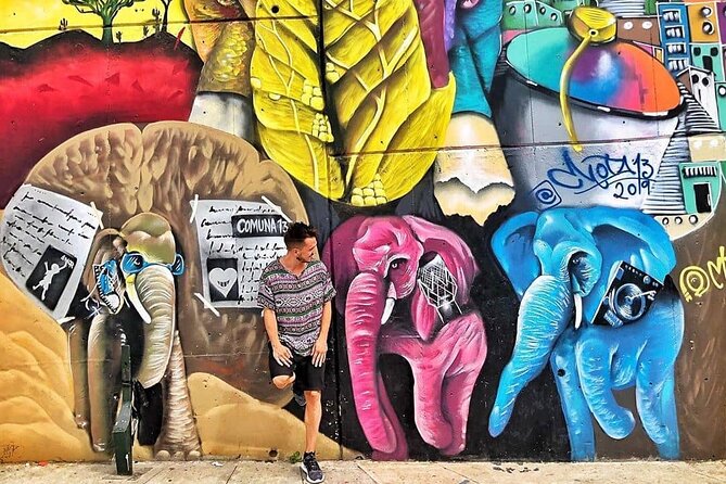 Comuna 13 Graffiti Tour with Street Food - Why Comuna 13 graffiti walks hit different