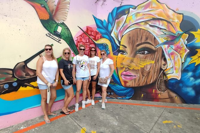 Comuna 13 History and Graffiti Tour with Cable Car - The Guide Makes the Difference: Lina Maria and Fer