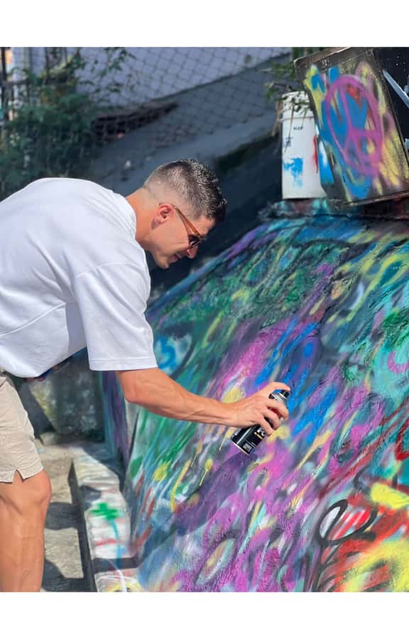Comuna 13: Recorrido de Arte Urbano, Cultura y Resiliencia - Six escalator flights and a pedestrian viaduct: the route that changes your perspective