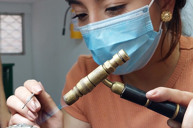 Create Your Own Colombian Emerald Ring - From tools to a custom ring, made step by step with the orfebre