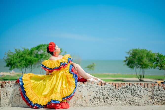 Cultural Photo Experience in Cartagena with Traditional Attire - Cumbia attire in Cartagena, explained and photographed
