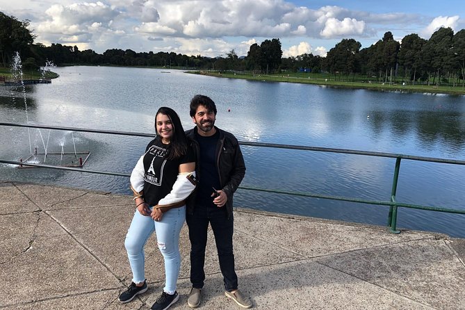 Cycling tour in Simon Bolivar Park and Virgilio Barco Library - Biblioteca Virgilio: Salmona architecture paired with quiet cultural time