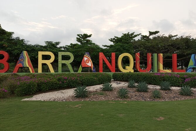 Day Tour to Barranquilla and Santa Marta from Cartagena - Santa Marta Bay: first glimpse, quick photos, then straight to the good part
