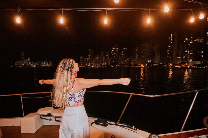 Dinner cruise on Cartagena's bay with Sibarita Master - What you see during the 2-hour ride past the walled city