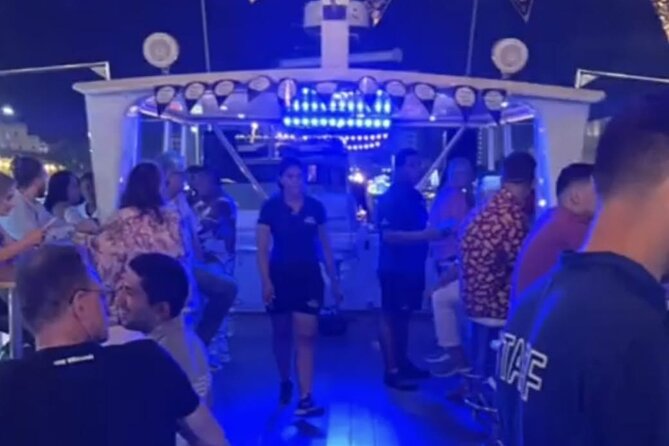 Dinner Cruise Tour through the Bay of Cartagena - Cruising the bay: views, music, and when to bring a jacket
