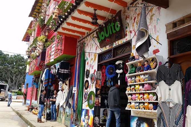Discover Villa de Leyva, a colonial and historic town and enjoy the vineyard. - Pozos Azules, ostrich farm, museums, and the Muisca Observatory