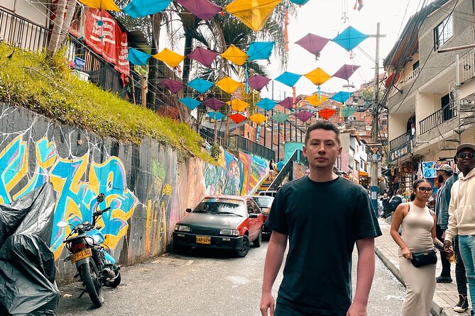 Downtown Medellin, Pueblito Paisa, and Comuna 13 Private Tour - Comuna 13 Art Walk: How a Neighborhood Changed and What to Look For