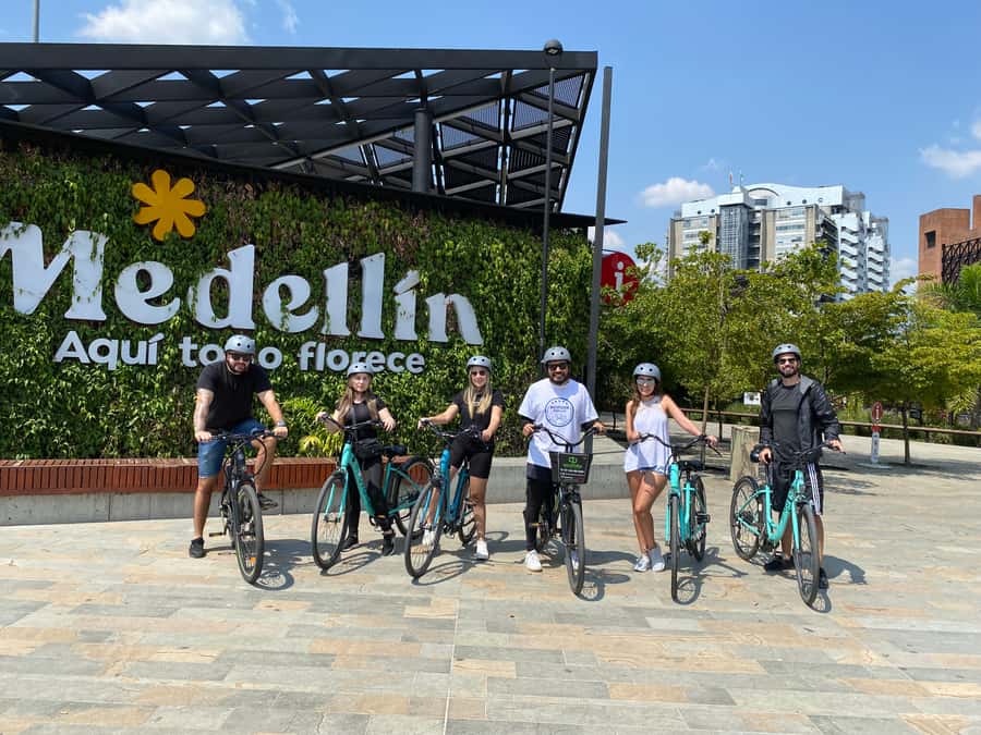E-Bike City Tour Medellin with Local beer and Snacks - Why an e-bike tour works so well in Medellin’s center
