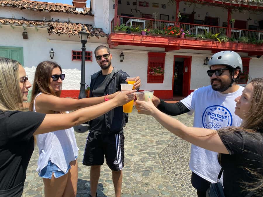 E-Bike City Tour Medellin with Local beer and Snacks - The extra 30-minute guided segment: time for more stories and a breather