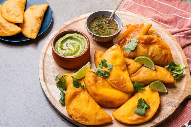 Eat Like a Local: Street Food Tour in Medellín’s Hidden Laureles - Stop 5: Vertix led Empanadas, Crisp Pockets of Flavor