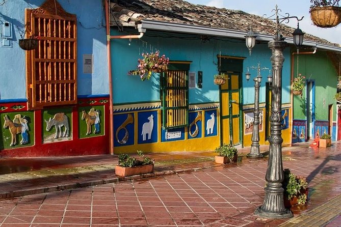 El Peñol and Guatape Private Tour from Medellin - From Medellín to the Rock, this day trip has a clear payoff