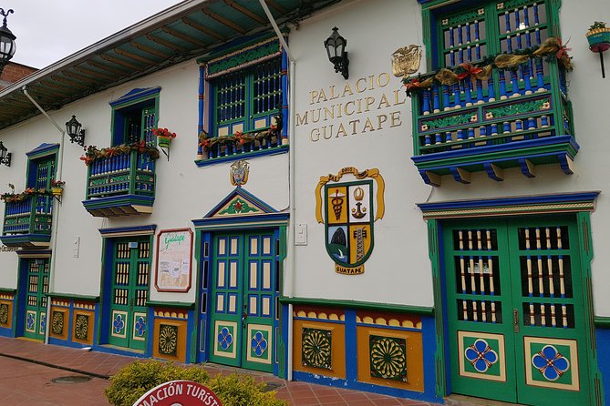 El Peñol and Guatape Small Group Tour from Medellin - Alto El Choco: quick break, bathroom stop, and pan de queso optional