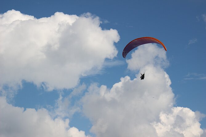 Exciting PARAGLIDING flight from MEDELLÍN over waterfalls - Getting to Cocorna, and what that adds to your day