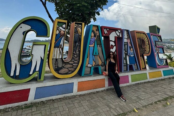 Excursion to Guatapé by chiva, lunch and Pablo Escobar's hacienda - Key things to know before you go