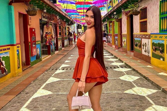 Excursion to Guatapé by chiva, lunch and Pablo Escobar's hacienda - Hacienda La Manuela: what’s included and how to approach it well