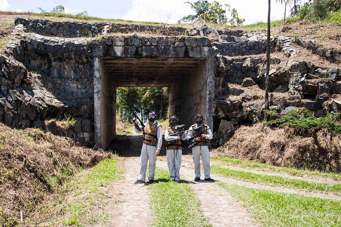 Excursion to Guatapé by chiva, lunch and Pablo Escobar's hacienda - El Peñol climb: the included experience is the day, the $6 is the big step