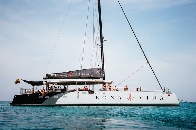Excursion to the Rosario Islands with Lunch and Snorkeling - Entering The Day On a Bona Vida Catamaran (What to Expect)