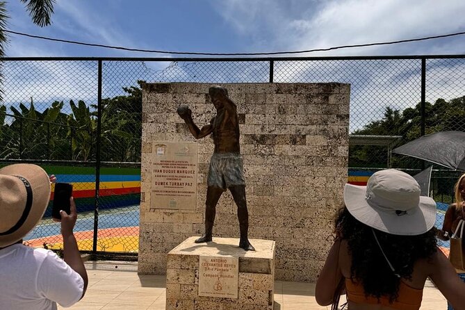 Experience at the First Free Slave Village of Palenque - Benkos Biohó monument: anti-slavery leadership, told in a guided slice
