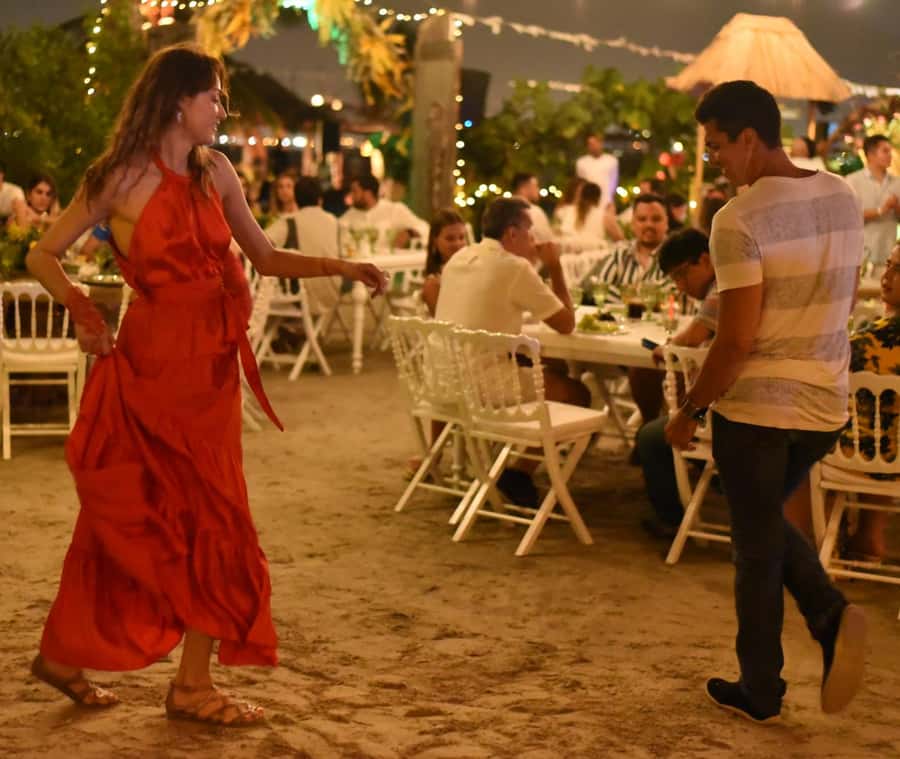 Fenix Beach Island Dinner - Dinner Service: How the Menu Works and Where the Costs Sneak In
