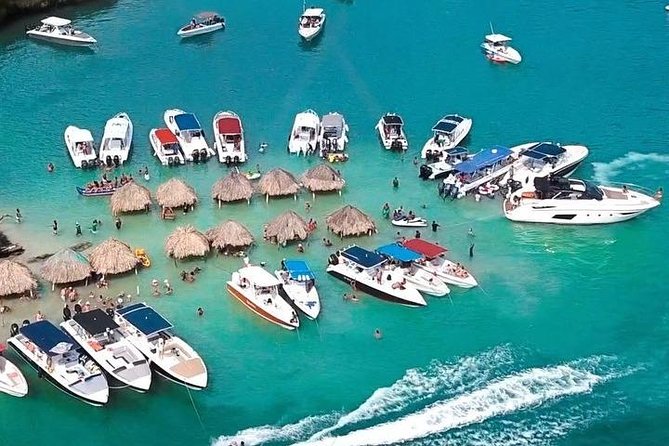 Four Islands Experience Isla Baru - Playa Tranquila lunch and downtime: where the tour slows down