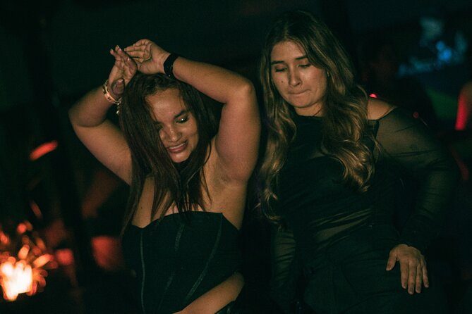 Friday Night Street Salsa and Bar Crawl in Cali, Colombia - La Topa Tolondra: big salsa talent, and a cover discount if you go