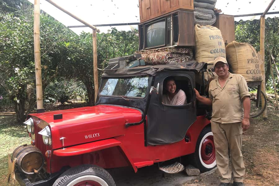 From Bogotá: Coffee Farm Experience Private Day Tour - The drive out of Bogotá, and how an 8-hour day really works