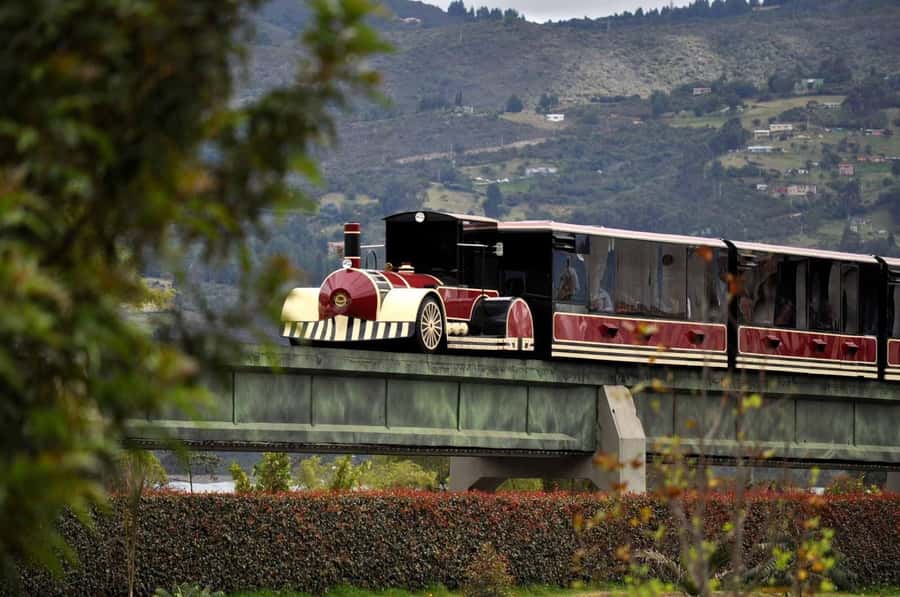 From Bogota: Jaime Duque Park and zoo with ticket included - The Taj Mahal replica and your first big taste of the park