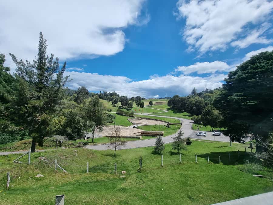 From Bogotá: Private Tour to Villa de Leyva - Ráquira artisan village lunch: where crafts take center stage
