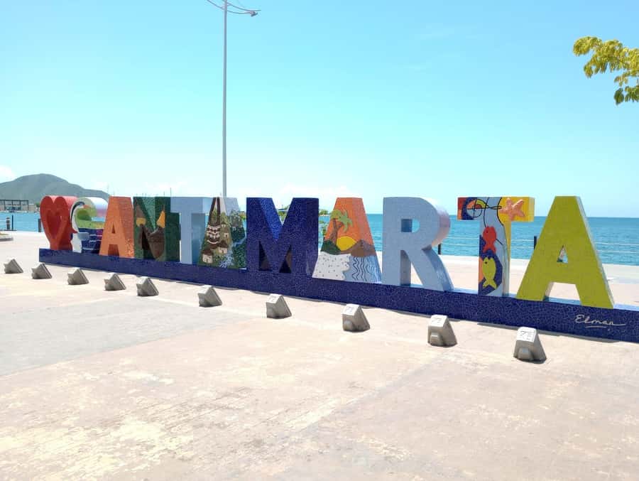 From Cartagena: Barranquilla & Santa Marta Guided City Tour - Barranquilla walking stops: monuments that tell a story fast