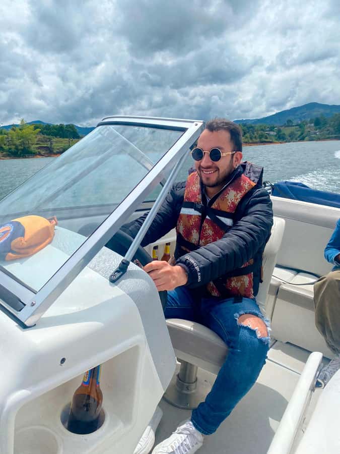 From Guatape: Pablo Escobar Mansion, Paintball & Boat Ride - Your guided walk through Guatape’s Colorful Town