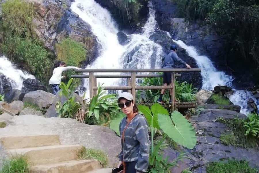 From Medellín: El Retiro Private Tour with Food Tastings - El Retiro lunch by a waterfall: why the setting matters