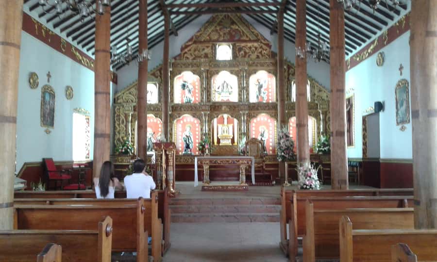 From Medellín: El Retiro Private Tour with Food Tastings - Colonial churches and opulent villas: small stops, useful context