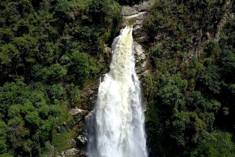 From Medellin: Epic Zipline and Giant Waterfall - Hike to the Base of the 100-Meter Waterfall (30 Minutes, Class 3.5)