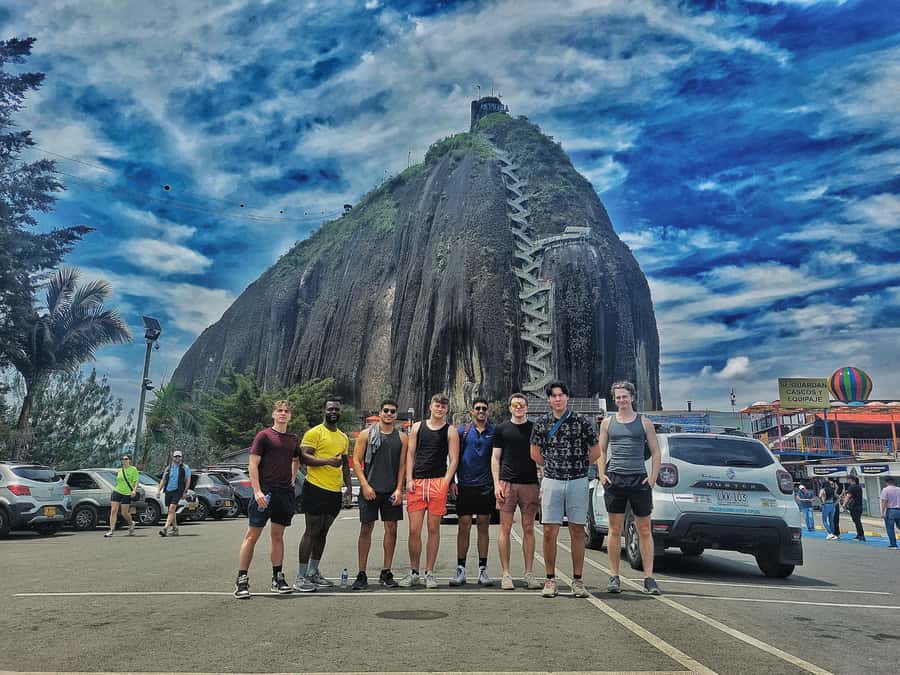 From Medellin: Guatape El Peñol with boat + gastronomic tour - Why this Guatapé and El Peñol day trip is built around food