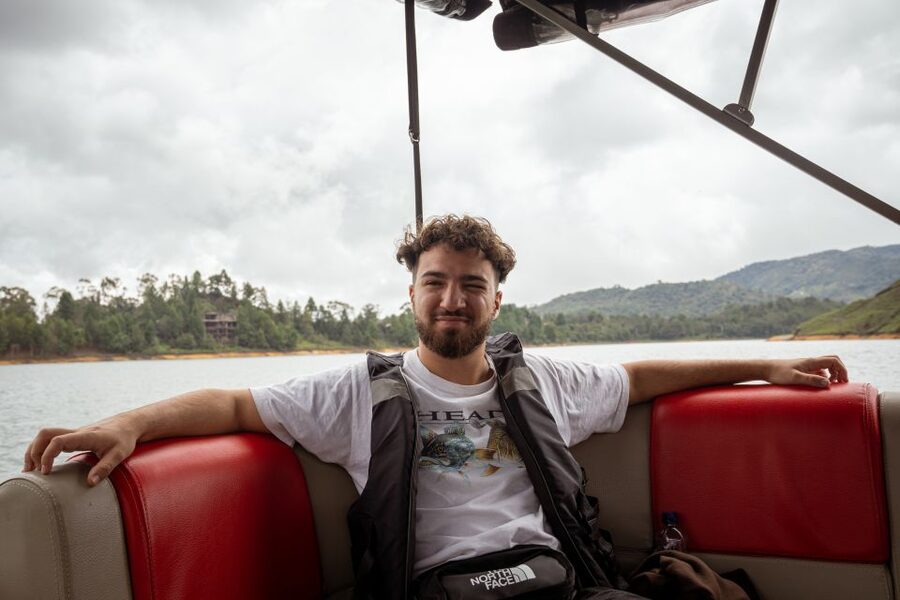 From Medellin: Guatape El Peñol with boat + gastronomic tour - Peñol-Guatapé dam cruise and the fiambre moment